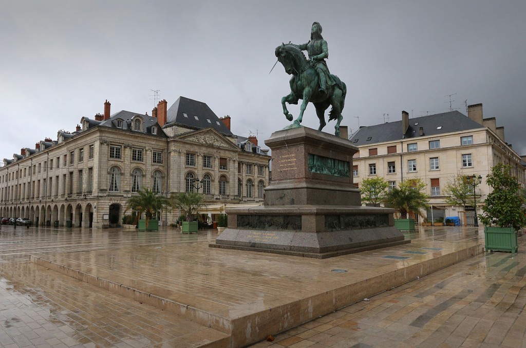 Orléans est une ville qui attire les travailleurs parisiens.